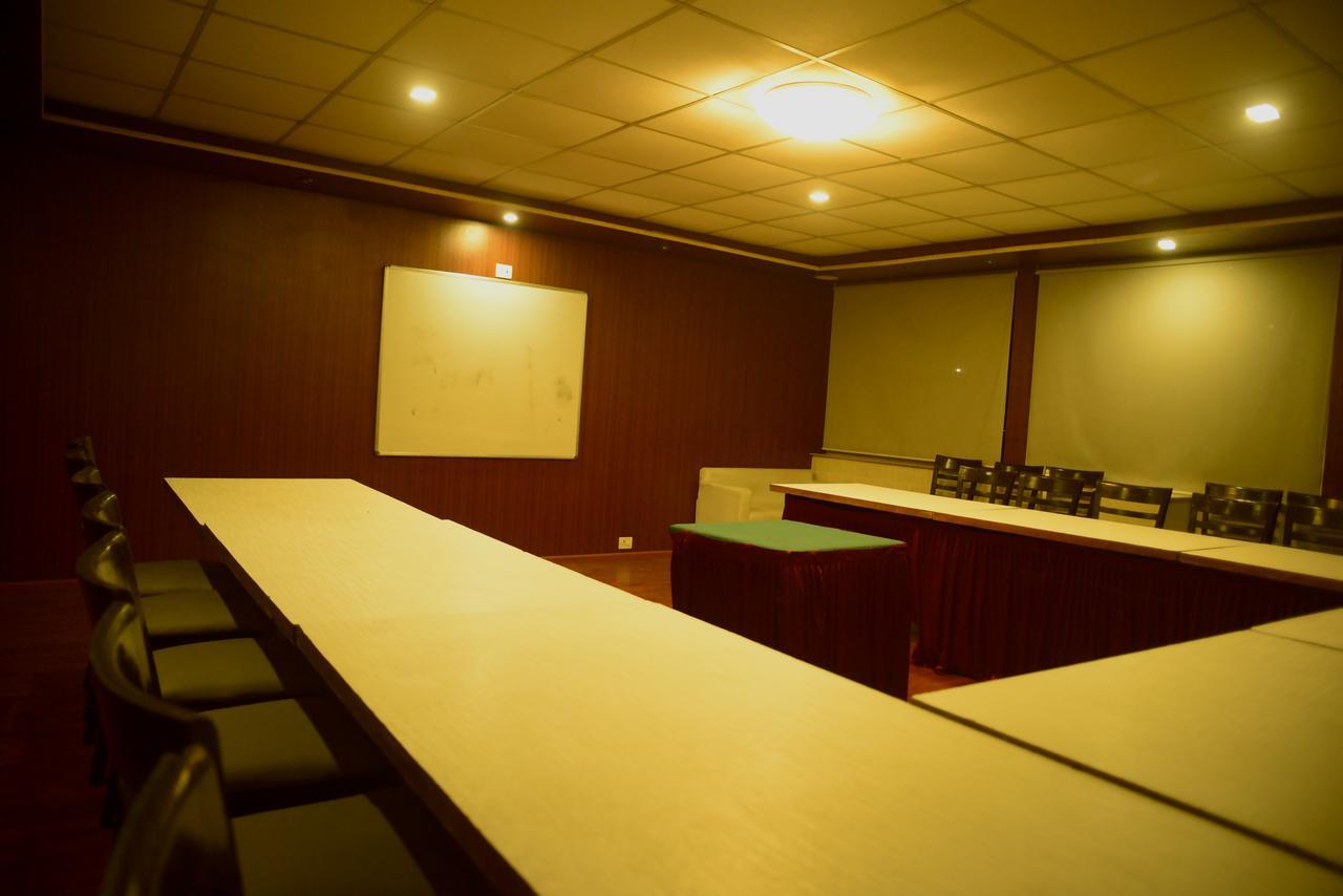 Hotel Heritage Dakshin Navi Mumbai Esterno foto