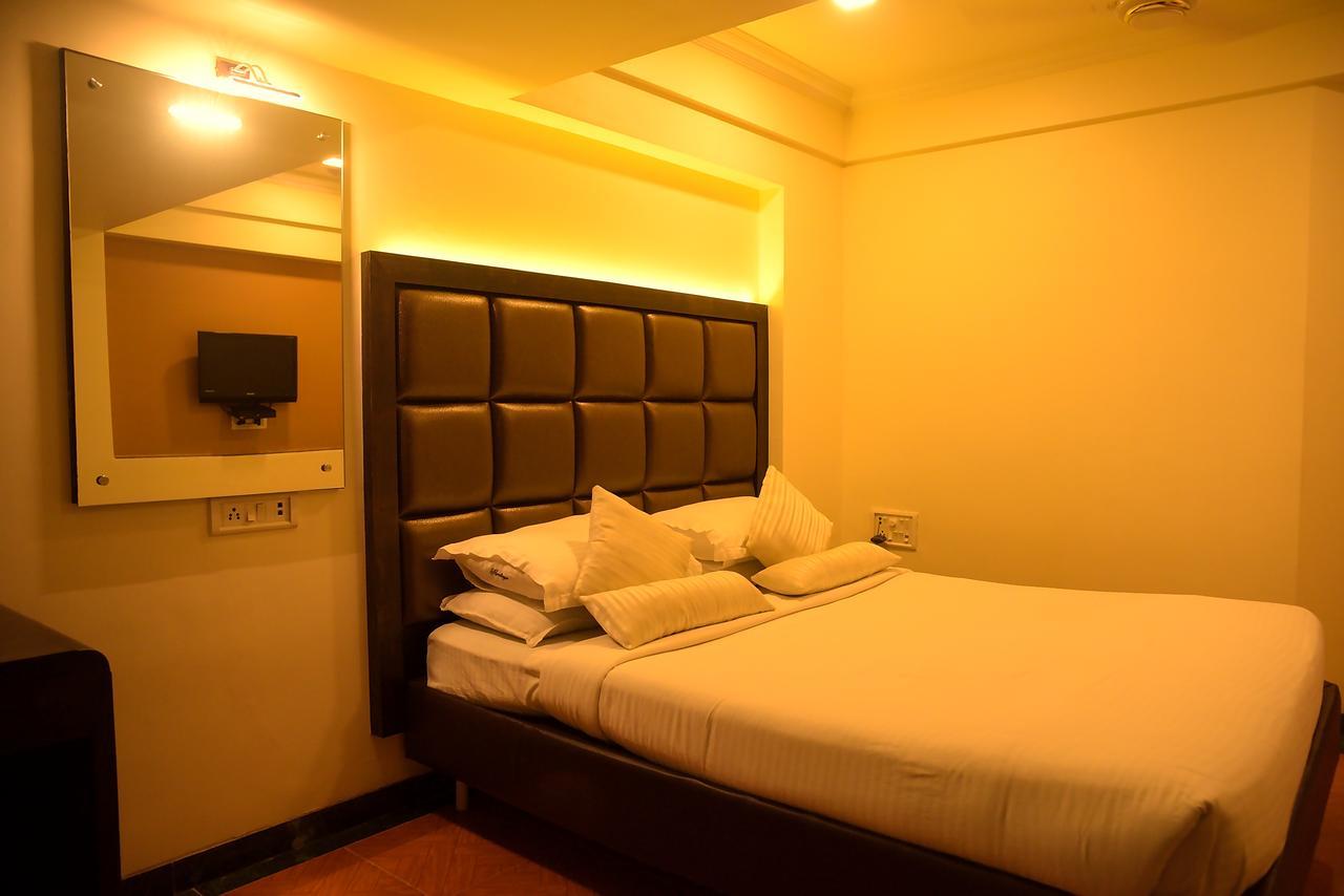 Hotel Heritage Dakshin Navi Mumbai Esterno foto