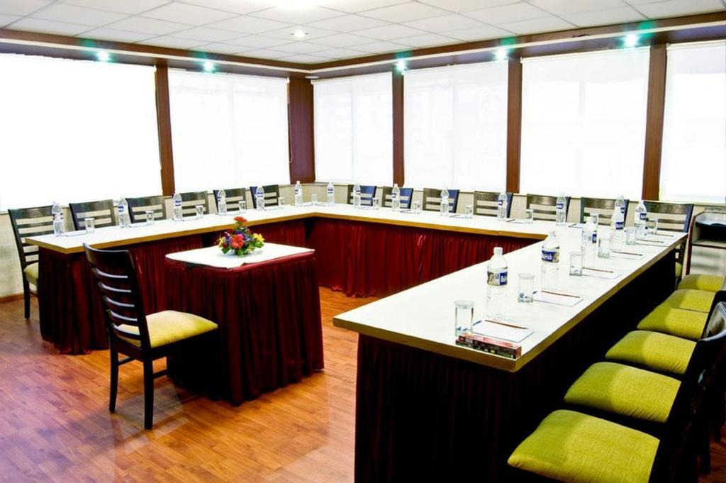 Hotel Heritage Dakshin Navi Mumbai Esterno foto