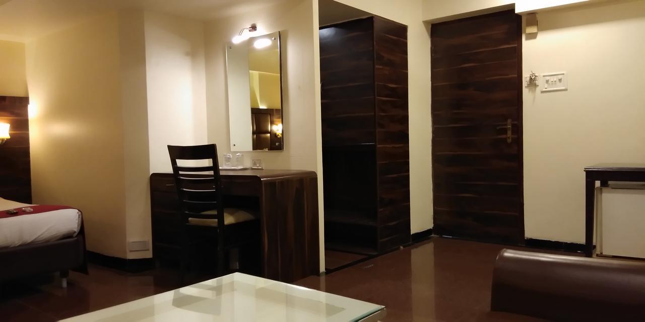 Hotel Heritage Dakshin Navi Mumbai Esterno foto